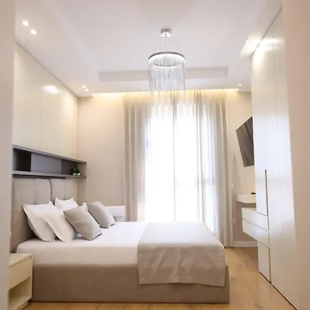 Mike's Apartment *